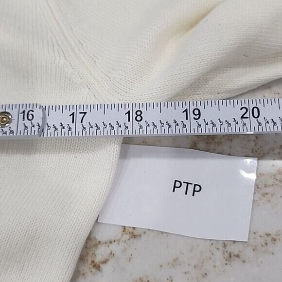 T Tahari Sweater Ivory Long Sleeve Cold Shoulder Turtleneck Women's Medium - Picture 9 of 10